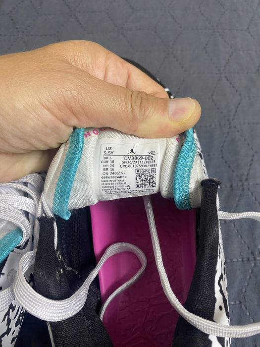 Vand adidasi Jordan Zion