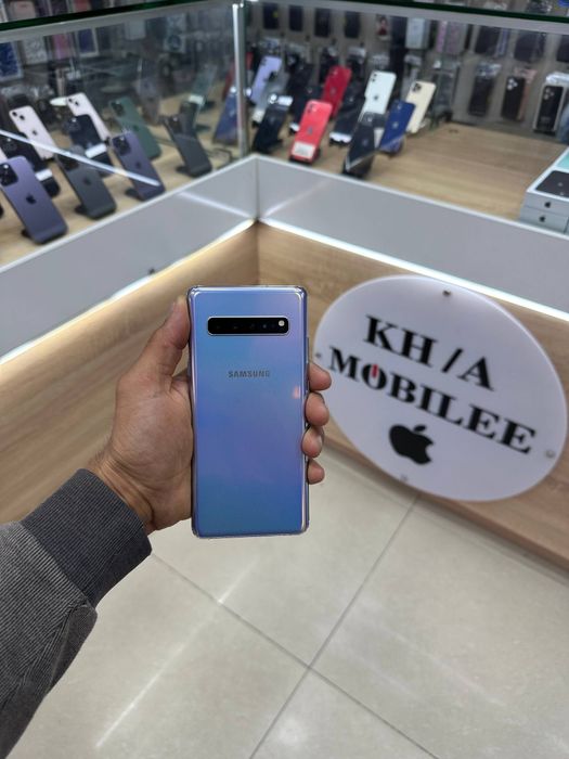 Samsung s10 5G.     .