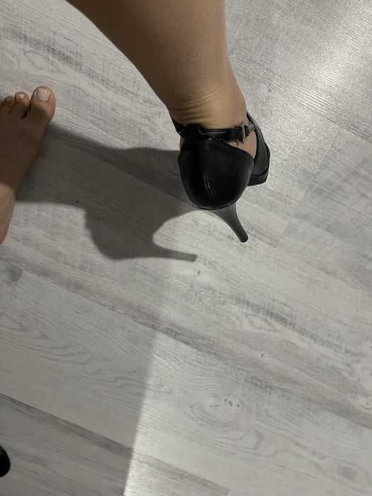 Sandale negre  din piele