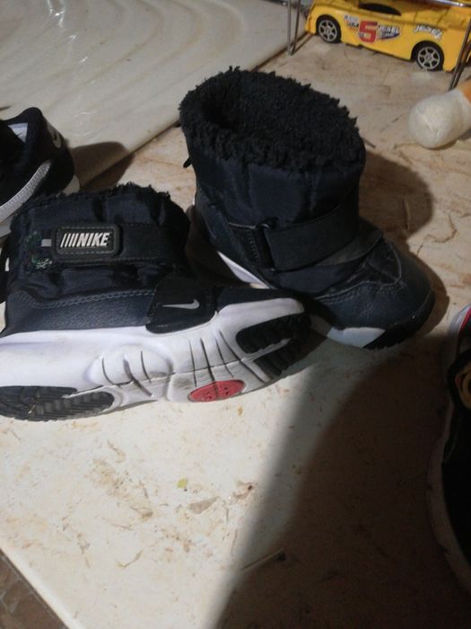 Детски маратонки и ботушки