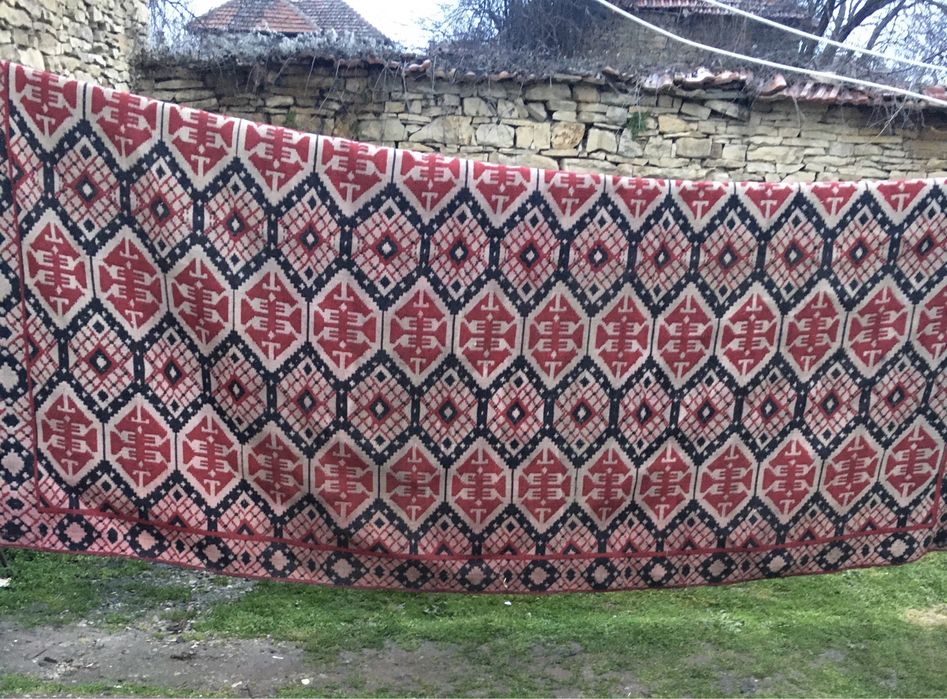 Килими 40 лева  брой