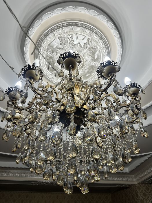 Люстра для дома гостиной