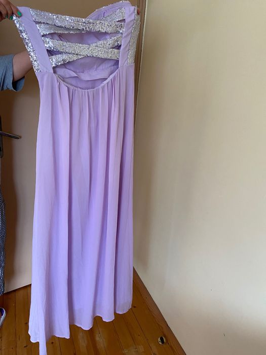 Чисто нови дамски рокли размер С