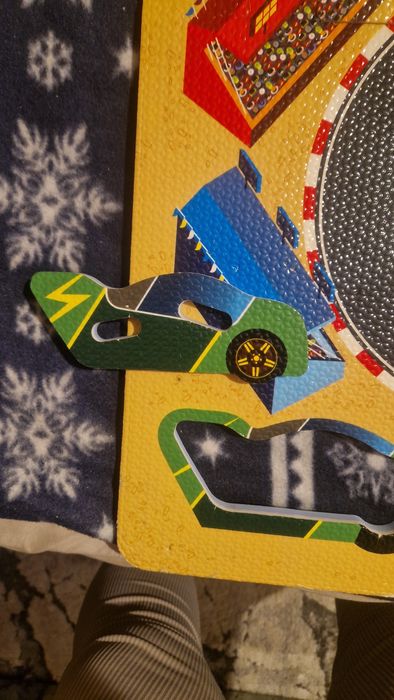 Мек пъзел писта, килим