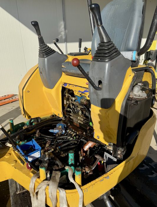 Service/ reparatii excavatoar / buldo / miniexcavatoar / Bobcat / JCB