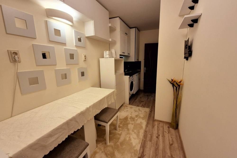 Дава се под наем Тристаен апартамент в Варна, Завод Дружба - 50 кв.м за 408 € - Снимка #2