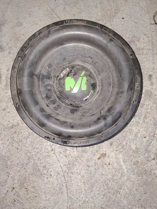 Продам сабвуфер Deaf Bonce MF-12S D2