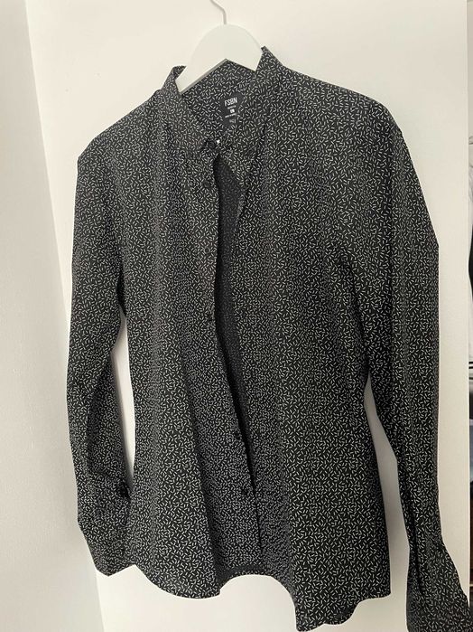 Черна риза с бели орнаменти