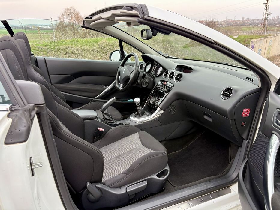 салон за пежо 308цц