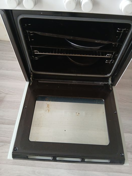 Продам газовую плиту .Bosch