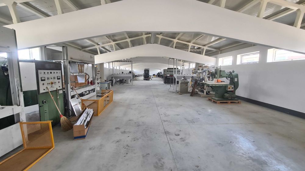 Vand Hala Iasi Horlesti Rediu: 800 mp - 432.000 euro constructie noua.
