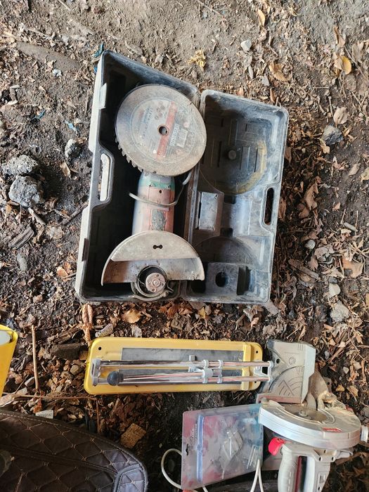 Инструмент строительный