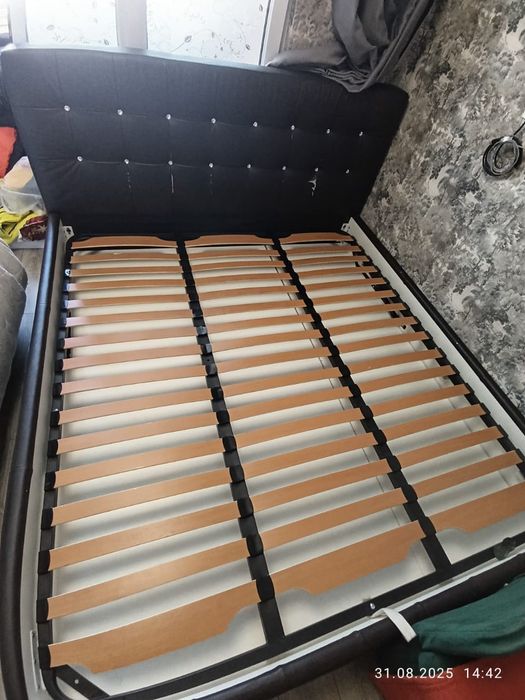 Продам кровать 180/200