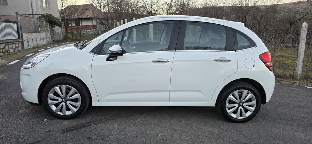 Citroen C3/Polo/Corsa/ 1.4benz 2012
