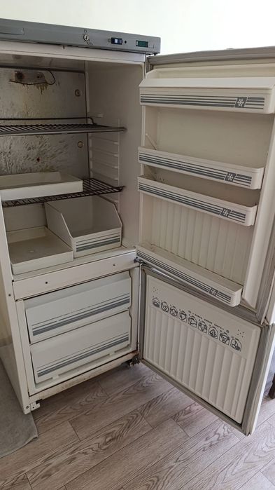 Продам холодильник
