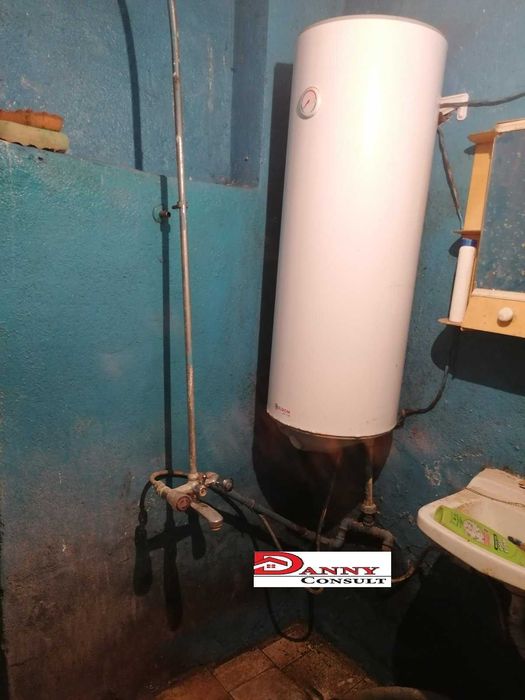 Къща с двор в с. Обединение, обл. Велико Търново