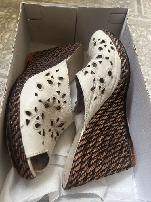 Продам босоножки!!!