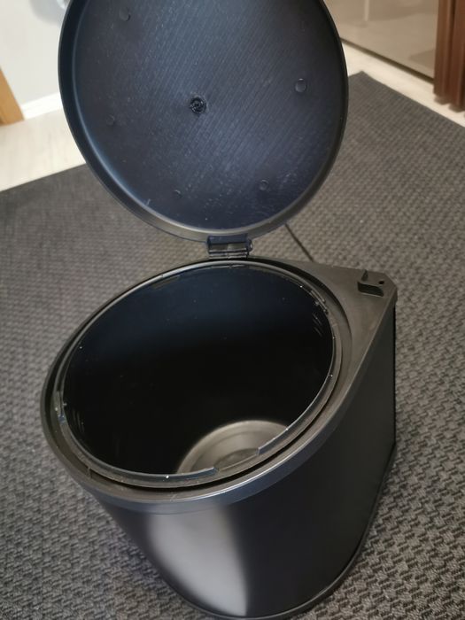 Кофа за боклук черен мат