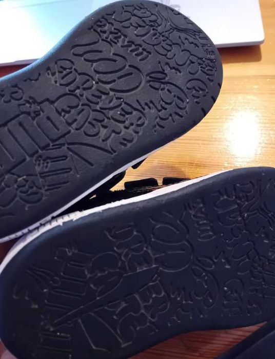 Чисто нови оригинални детски маратонки Puma - номер 22