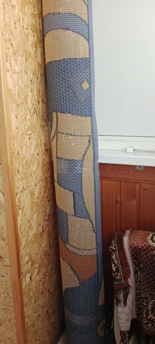 Продам ковер в хорошем состоянии