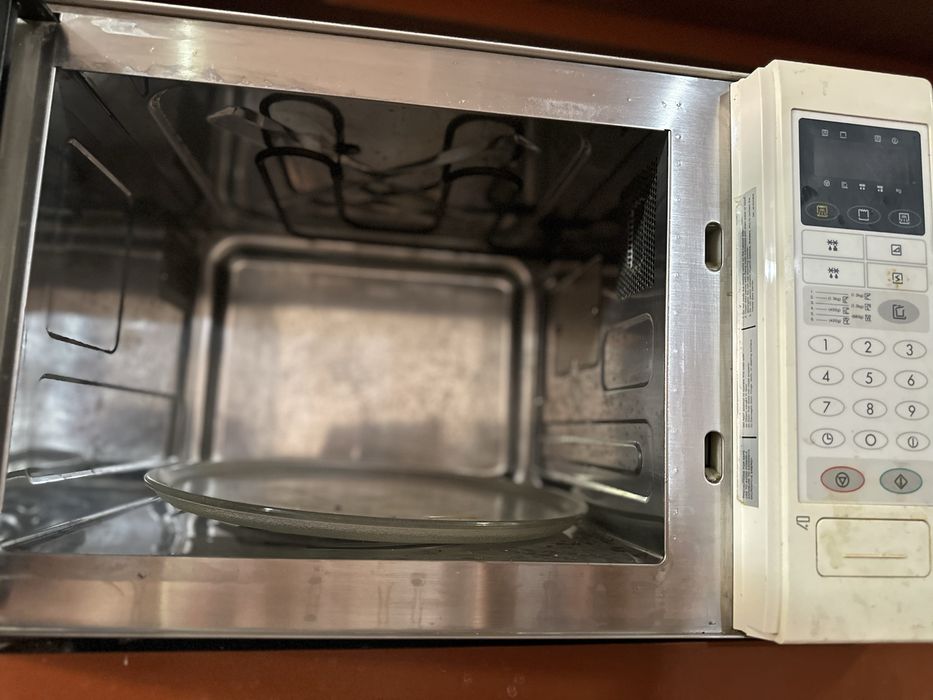 Микроволновая печь