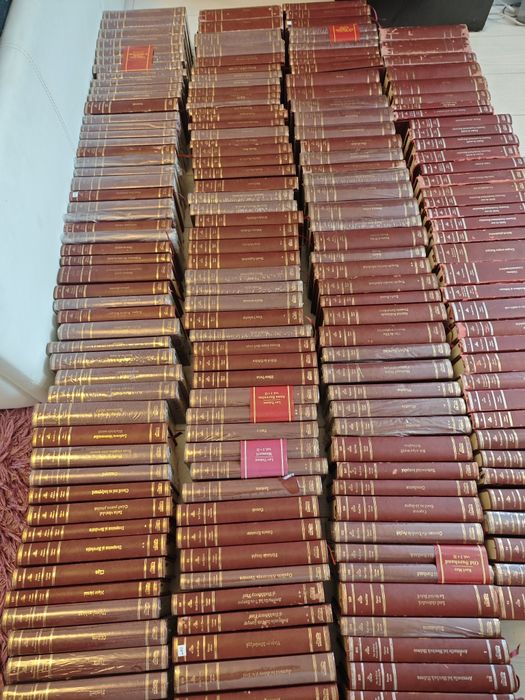 Set Colecția Adevărul de lux, 199 volume,foarte buna,Tipla