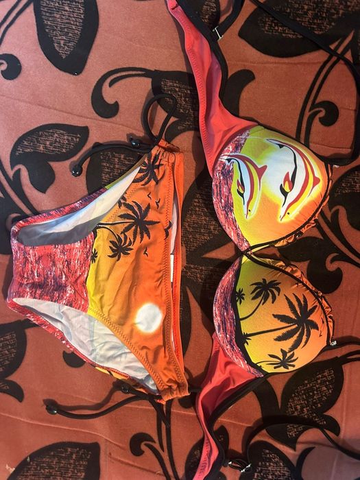 Продам купальники размер 46,48