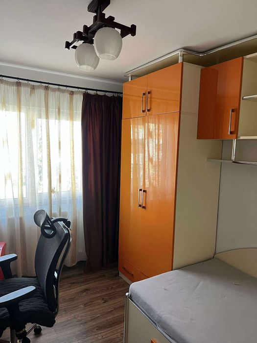 Apartament 3 camere - Piata Mare