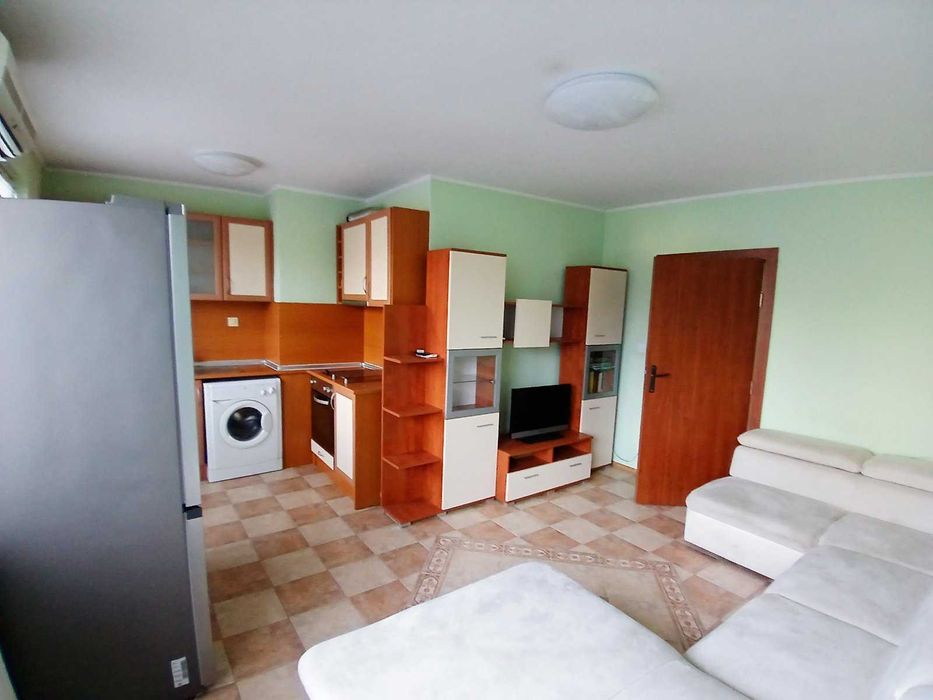 Продава се Тристаен апартамент в Варна, Левски - 85 кв.м за 3012 €/кв.м - Снимка #1