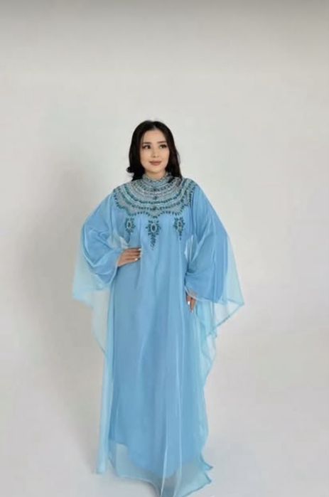 Продам 2 платья за 15000