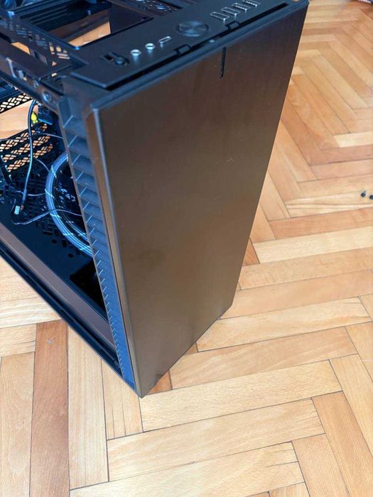 Pachet PC – Fractal Design Define 7 Compact TG + Arctic Liquid Freezer III Pro 240 + Gigabyte P750GM 750W Gold