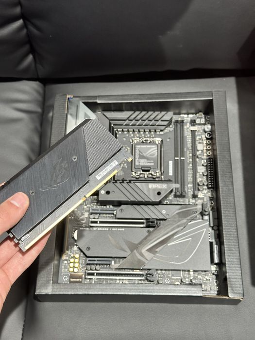 Asus Rog Maximus z790 Apex Encore
