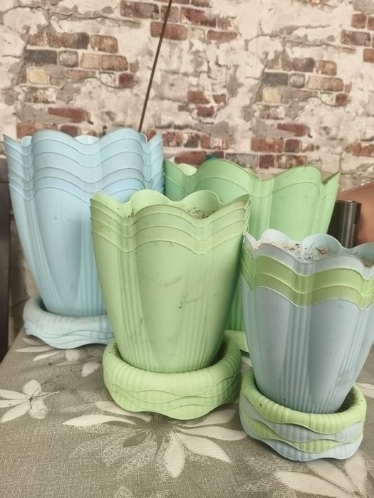 Продам горшки б/у