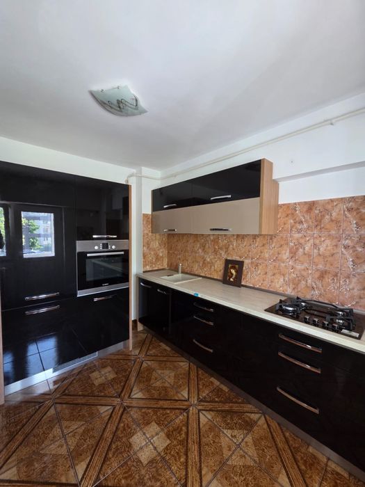 Inchiriere apartament