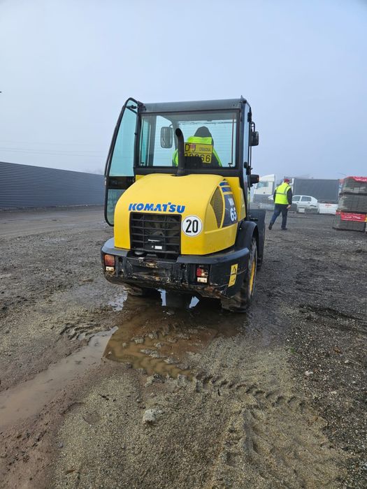 Vola frontala KOMATSU WA65-5 - Stare foarte bună | Furci paleți l TVA deductibil