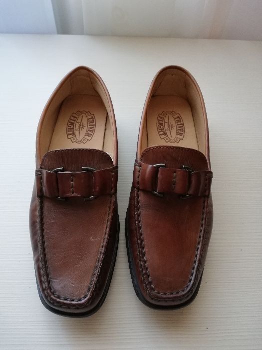 Pantofi NOI maro cu catarama 37 (25 cm)