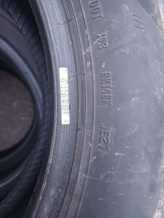 Vând anvelope vara pirelli  205 55 16