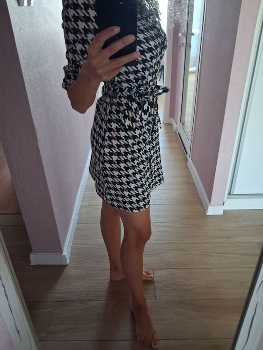 Рокля Mohito 32 р-р