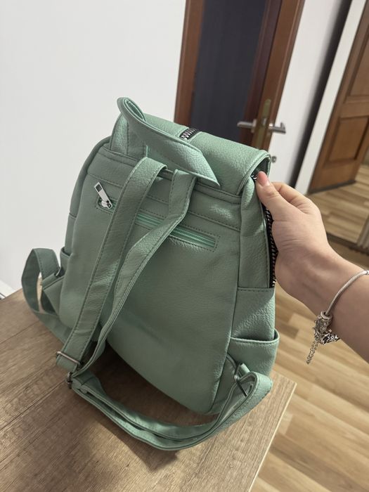 Vand rucsac nou verde