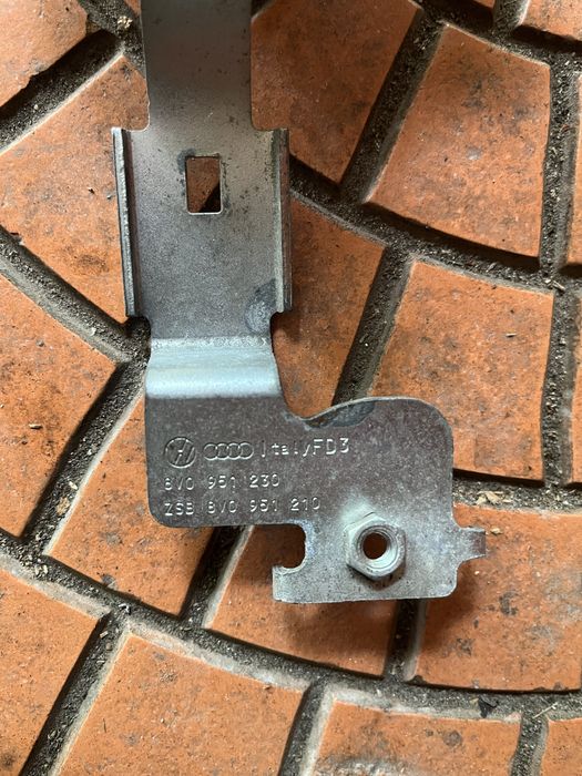 Клаксон Audi A3 8V0951230