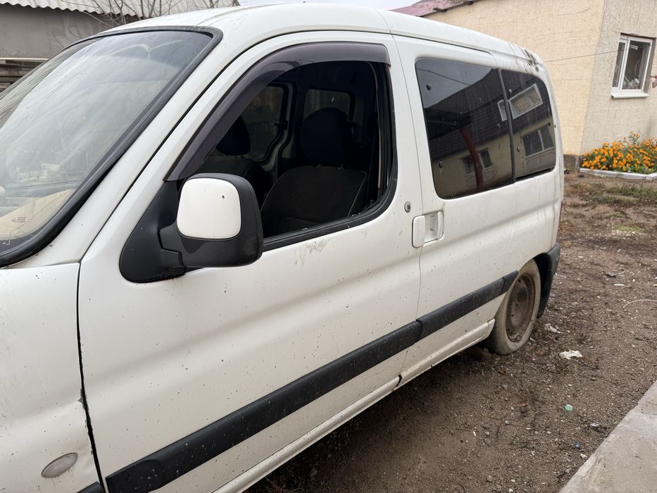 Пежо авто на запчасть