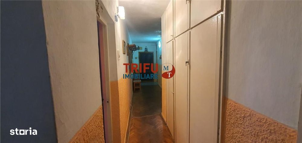 Apartament cu 4 camere de vanzare zona Centru