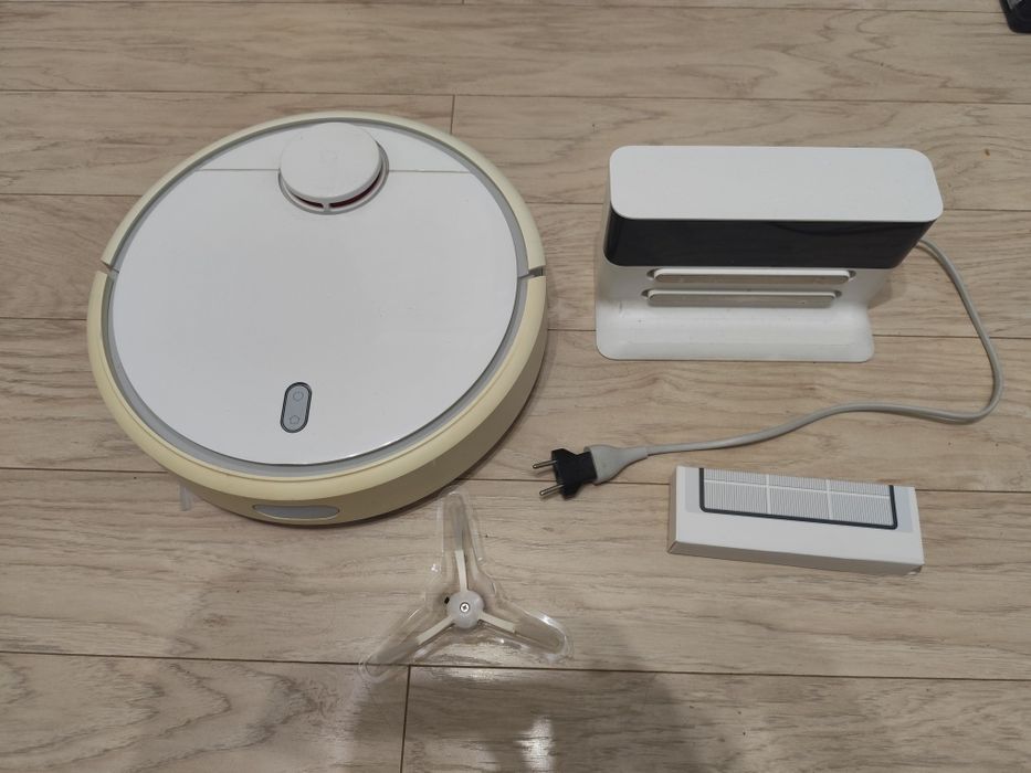 Робот-пылесос рабочий Астана