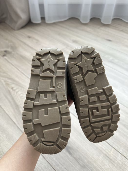Продам демисезонные ботинки Carter’s