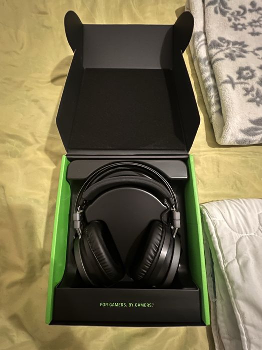 Razer Nari Ultimate full box