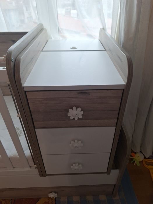 Бебешка дървена кошара