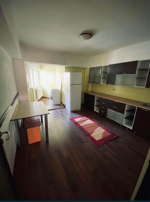 Apartament 3 camere ultracentral, de inchiriat