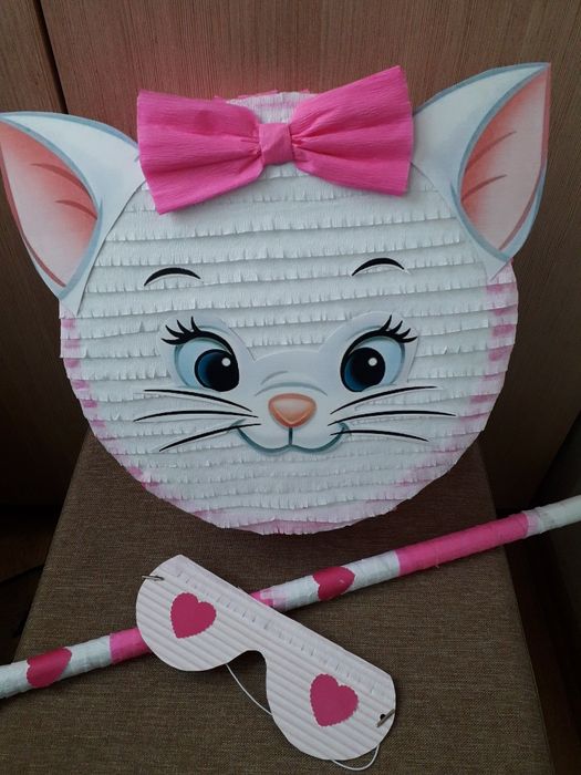 Piniata pinata Pinata Marie pisicuță