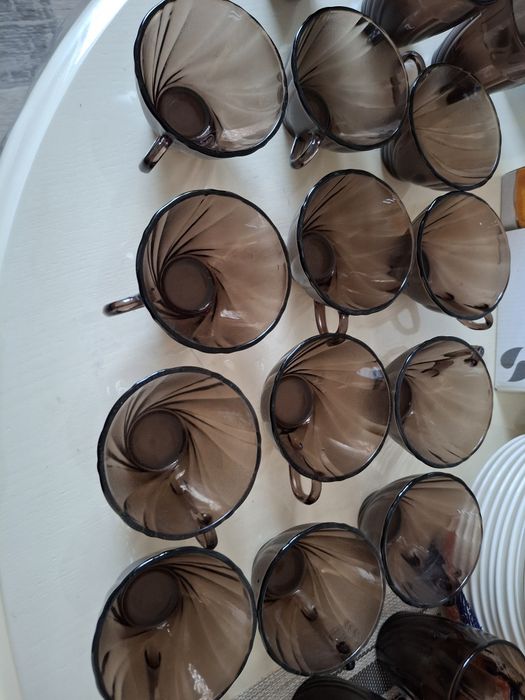 Стаканы и кружки