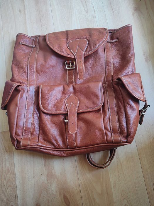 Кафява кожена раница